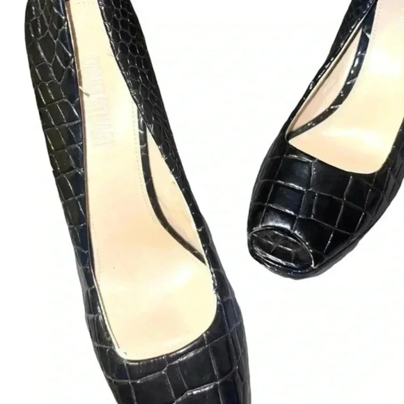 COLIN STUART PATENT LEATHER PUMPS - Picture 7 of 9